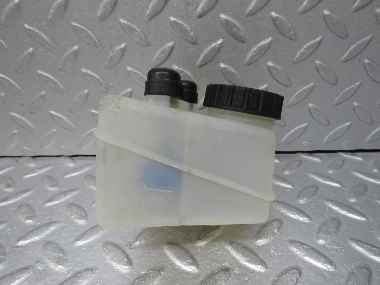 37009 Mercedes-Benz C126 420SEC Coupe Brake Fluid Reservoir Tank