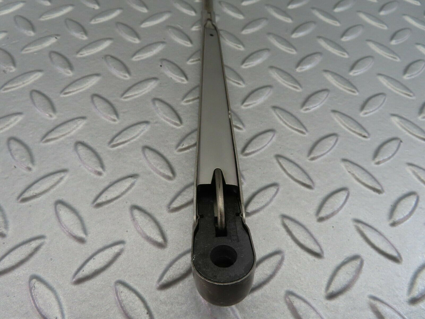 7341 Mercedes-Benz W116 450SE Wiper Arm Bosch Left 3399990553