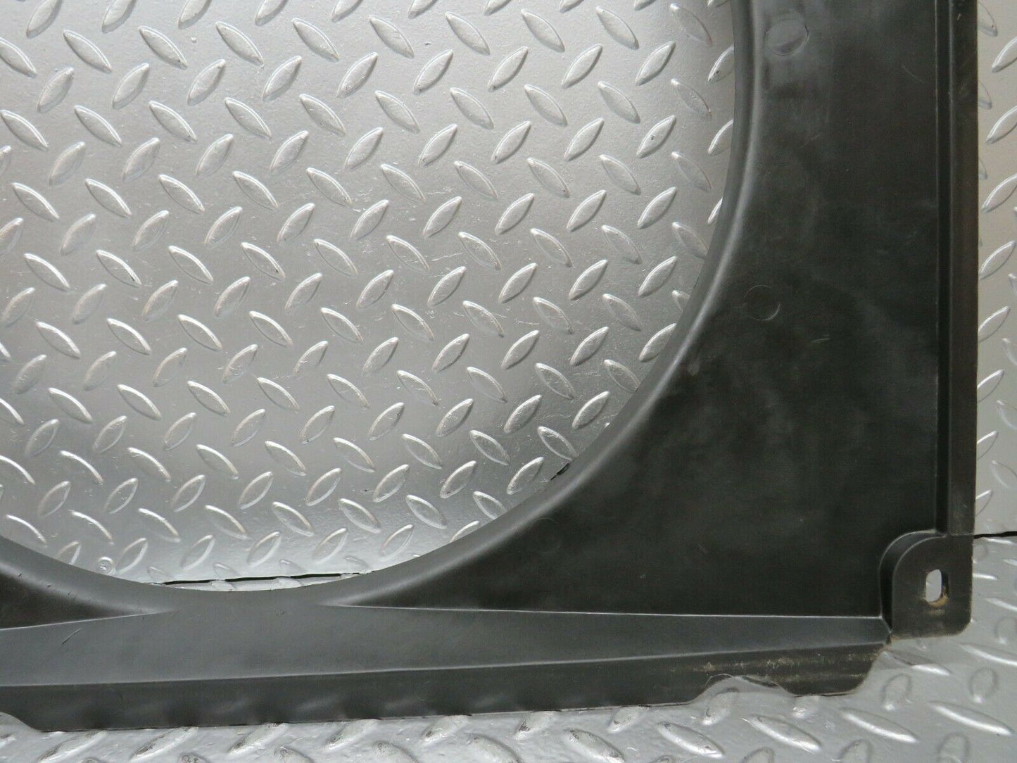 23236 Mercedes-Benz W116 350SE Radiator Fan Shroud Fan Cover 1165050355