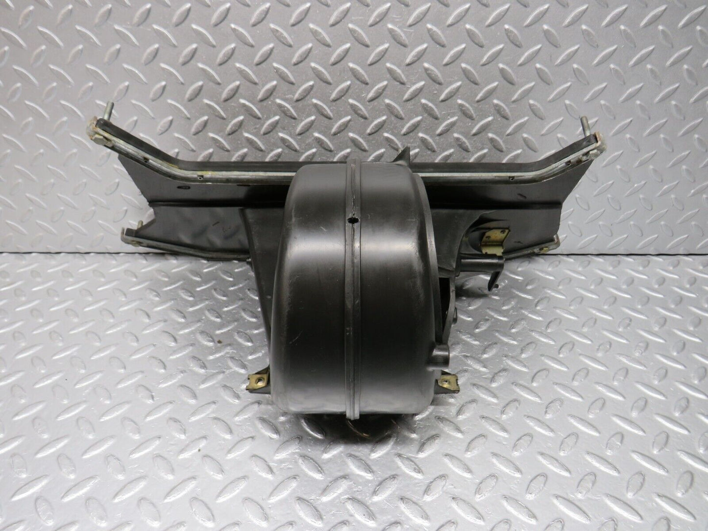 38862 Mercedes-Benz W201 190E 2.6L Heater Blower Housing