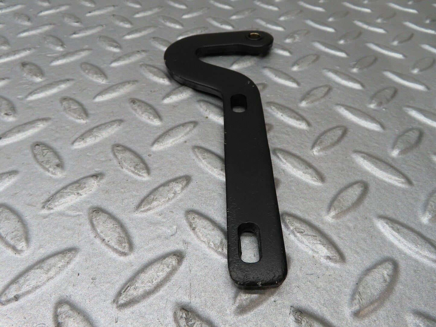 17600 Mercedes-Benz W116 450SEL Bonnet Hinge Support Right Side