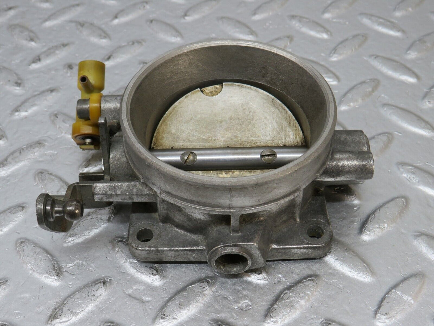 34521 Mercedes-Benz C126 380SEC Coupe Throttle Body Valve 0039970036