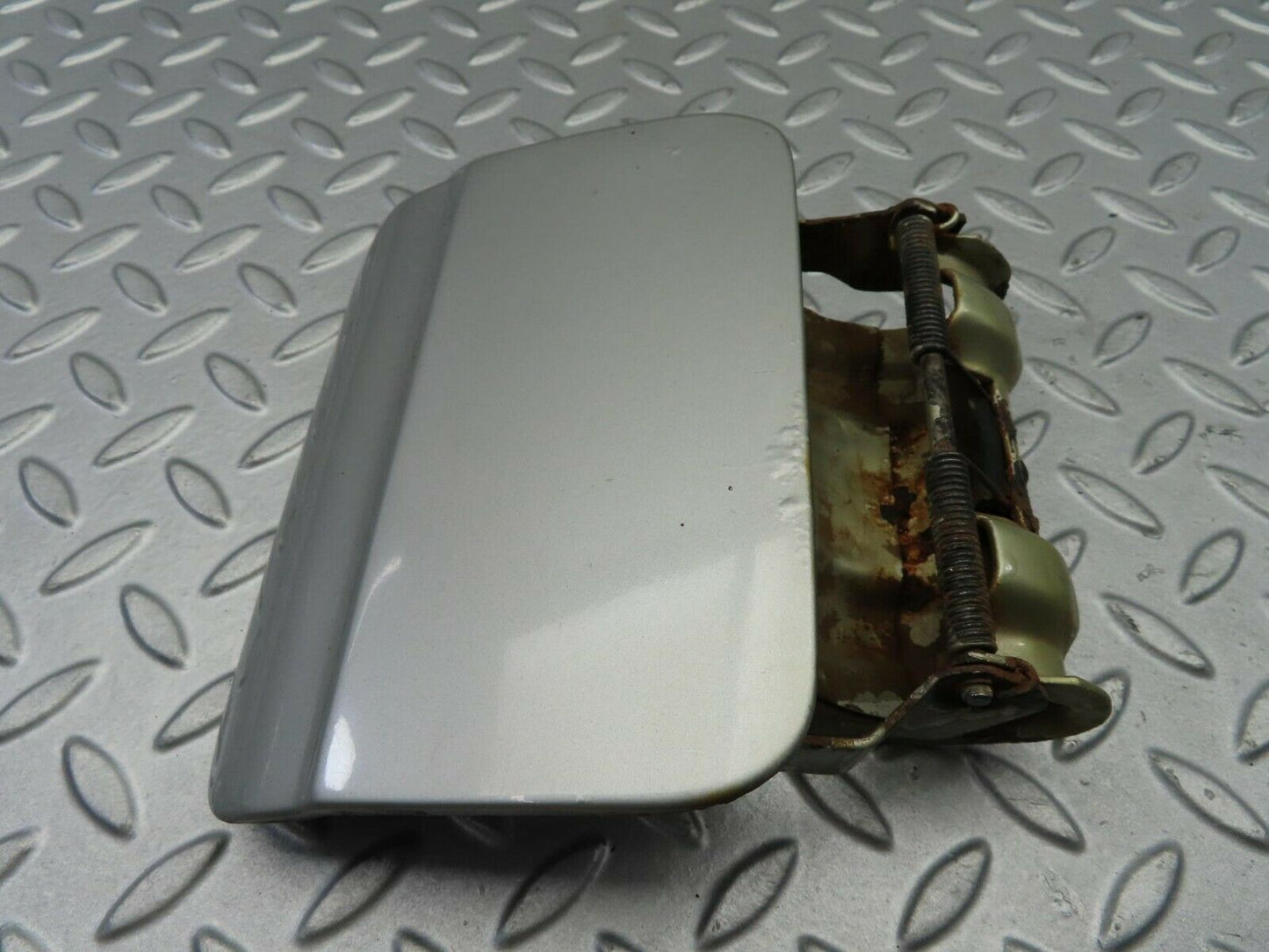 7203 Mercedes-Benz C107 350SLC Coupe Fuel Tank Flap Cap 1075840039