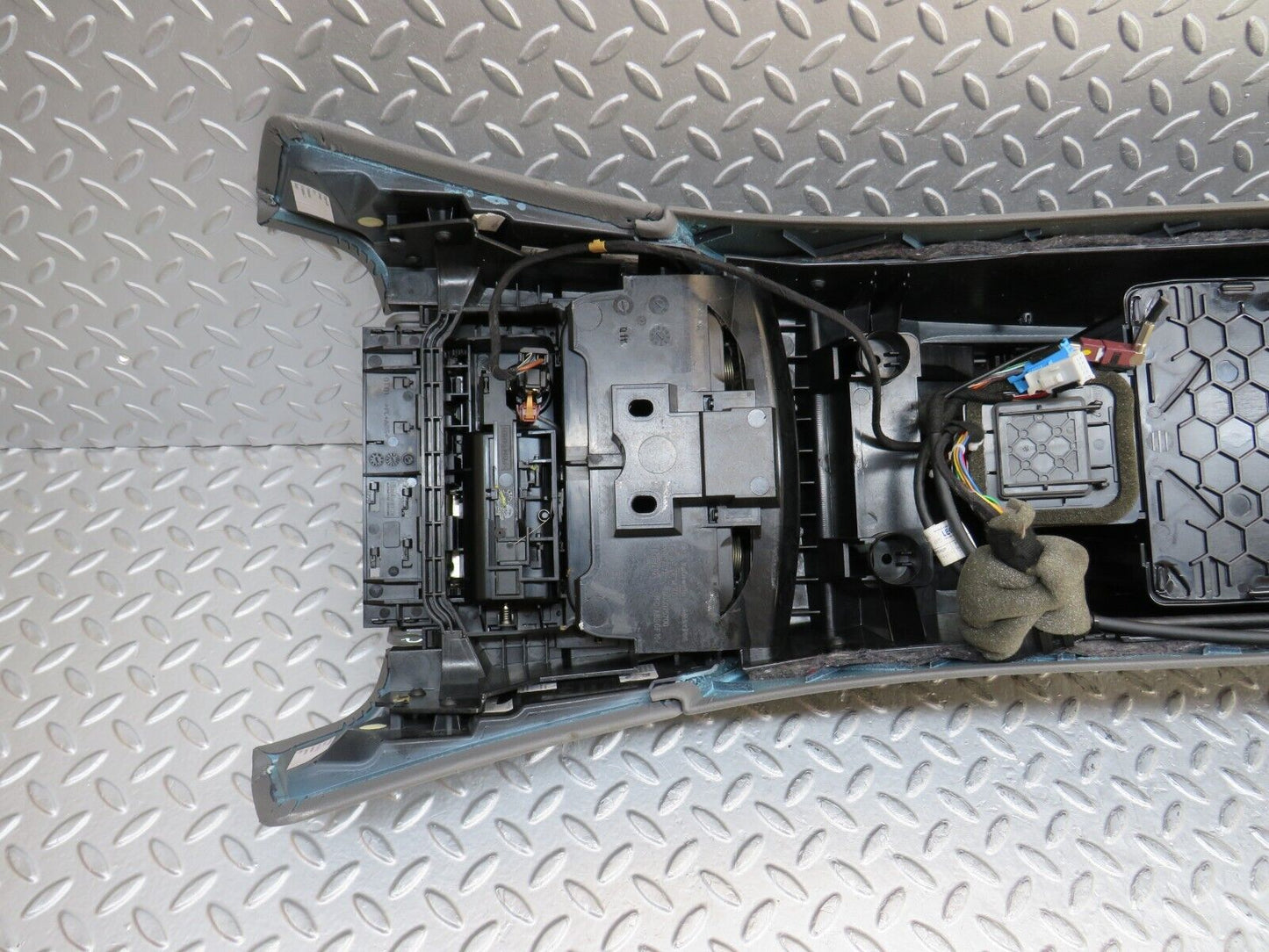 35124 Mercedes-Benz W221 Centre Console