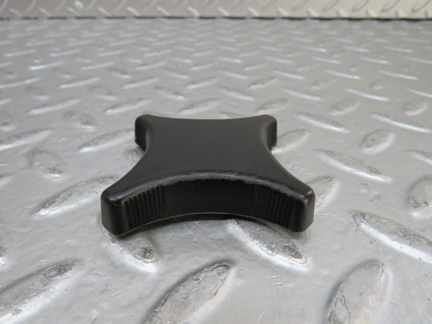26707 Mercedes-Benz C124 220CE Coupe Right Seat Base Adjuster Handle Knob