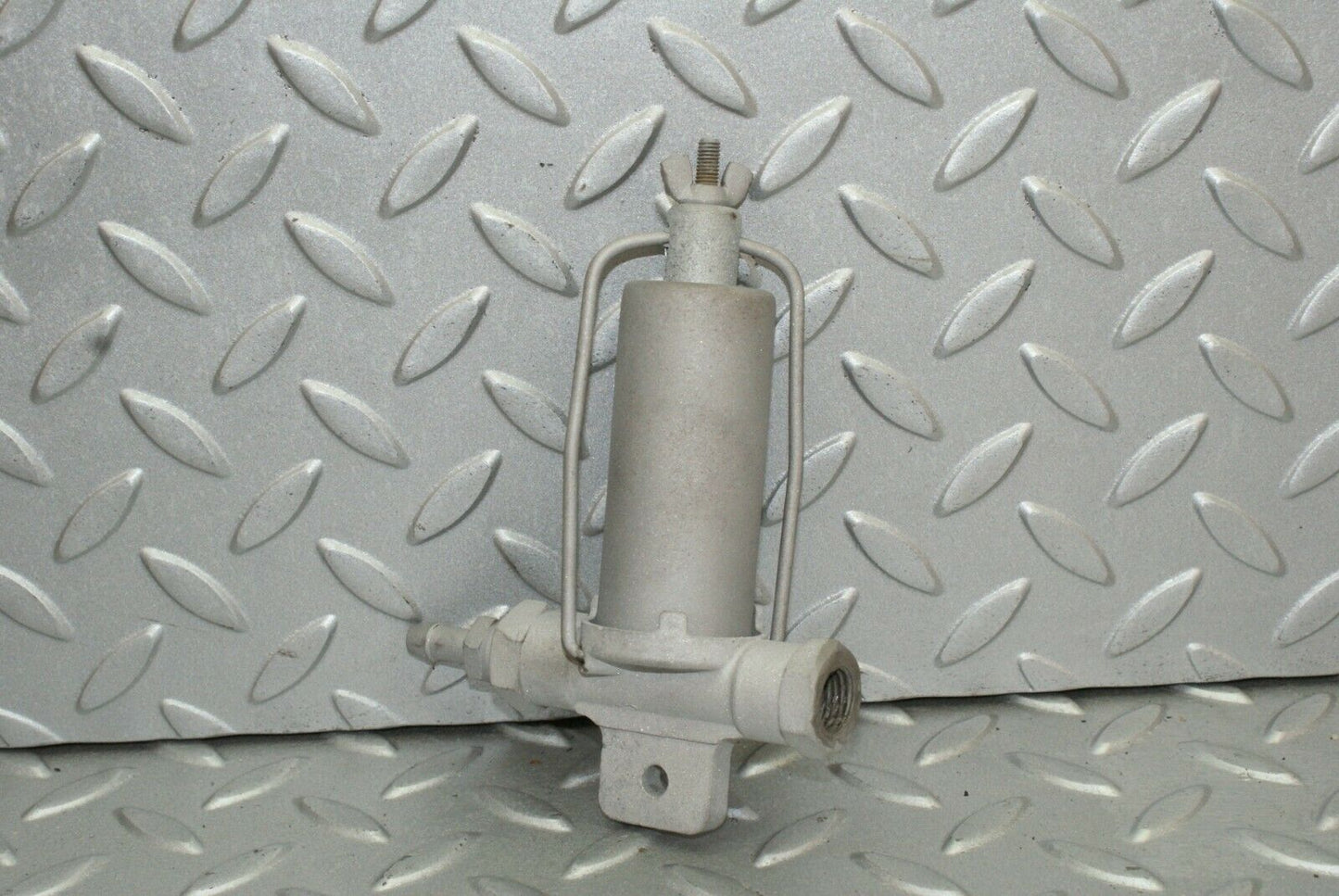 2587 Mercedes-Benz W105 219 PONTON Fuel Filter 0004778301