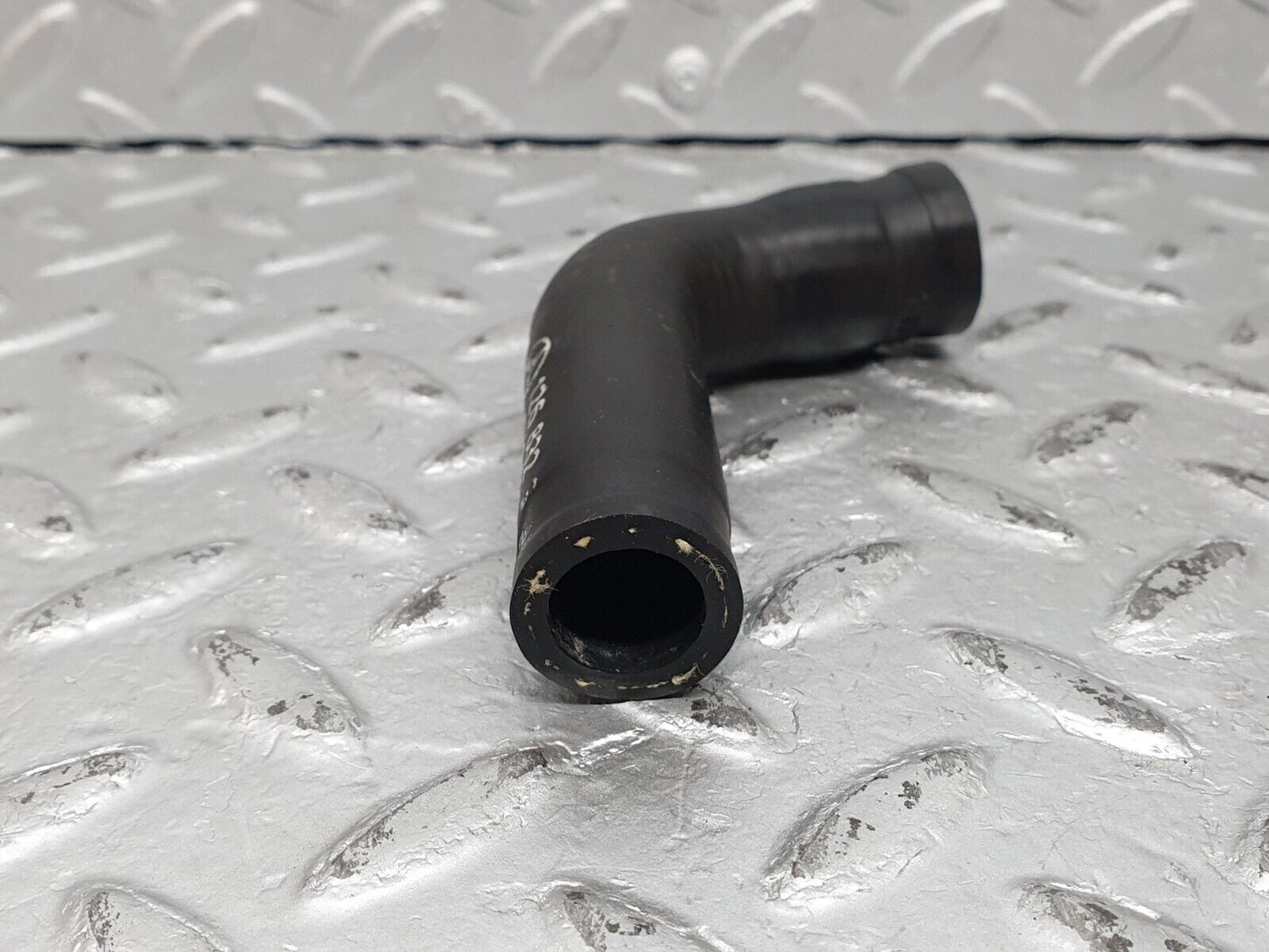 41174 Mercedes-Benz W126 300SE Heater Hose Pipe