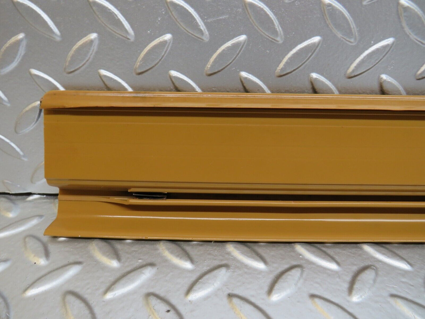 25433 Mercedes-Benz W123 200 Rear Right Door Sill