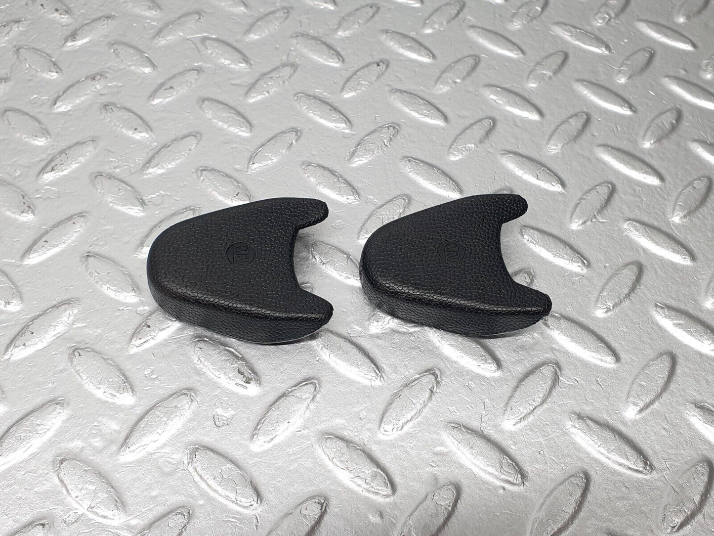 40768 Mercedes-Benz W123 300D Seat Belt Plastic Cap 0008680430