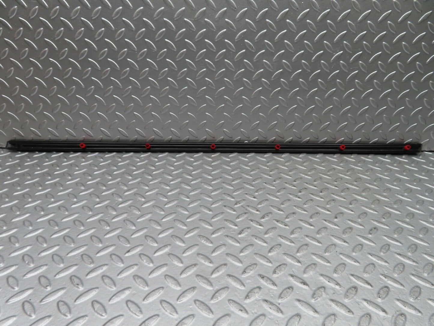 21100 Mercedes-Benz W123 230E Rear Right Door Centre Moulding Trim