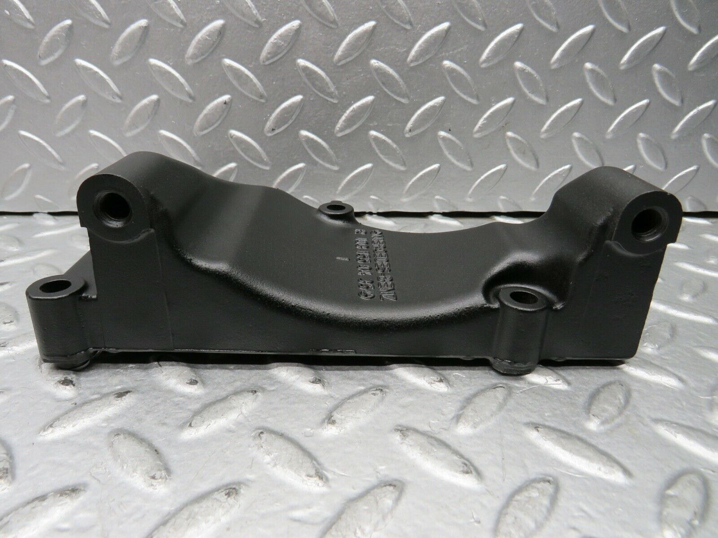21772 Mercedes-Benz W126 300SE Alternator Generator Bracket 1031550435