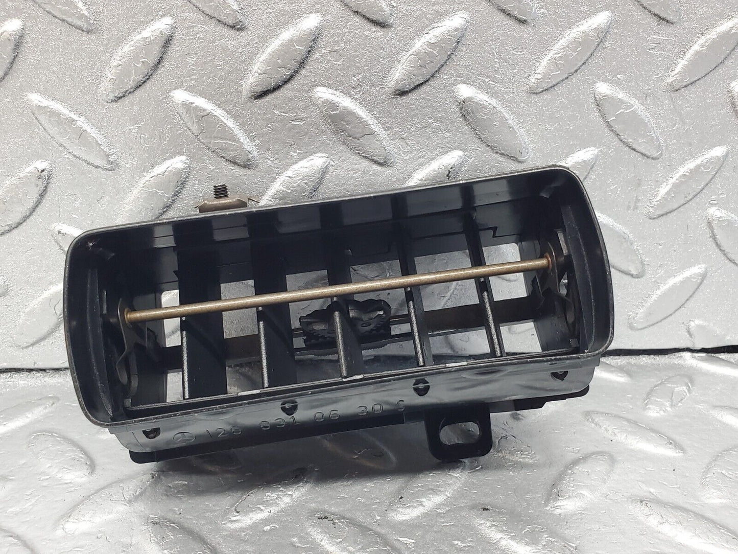 45964 Mercedes-Benz W126 420SE Dashboard Air Vent Right Side 1268310630
