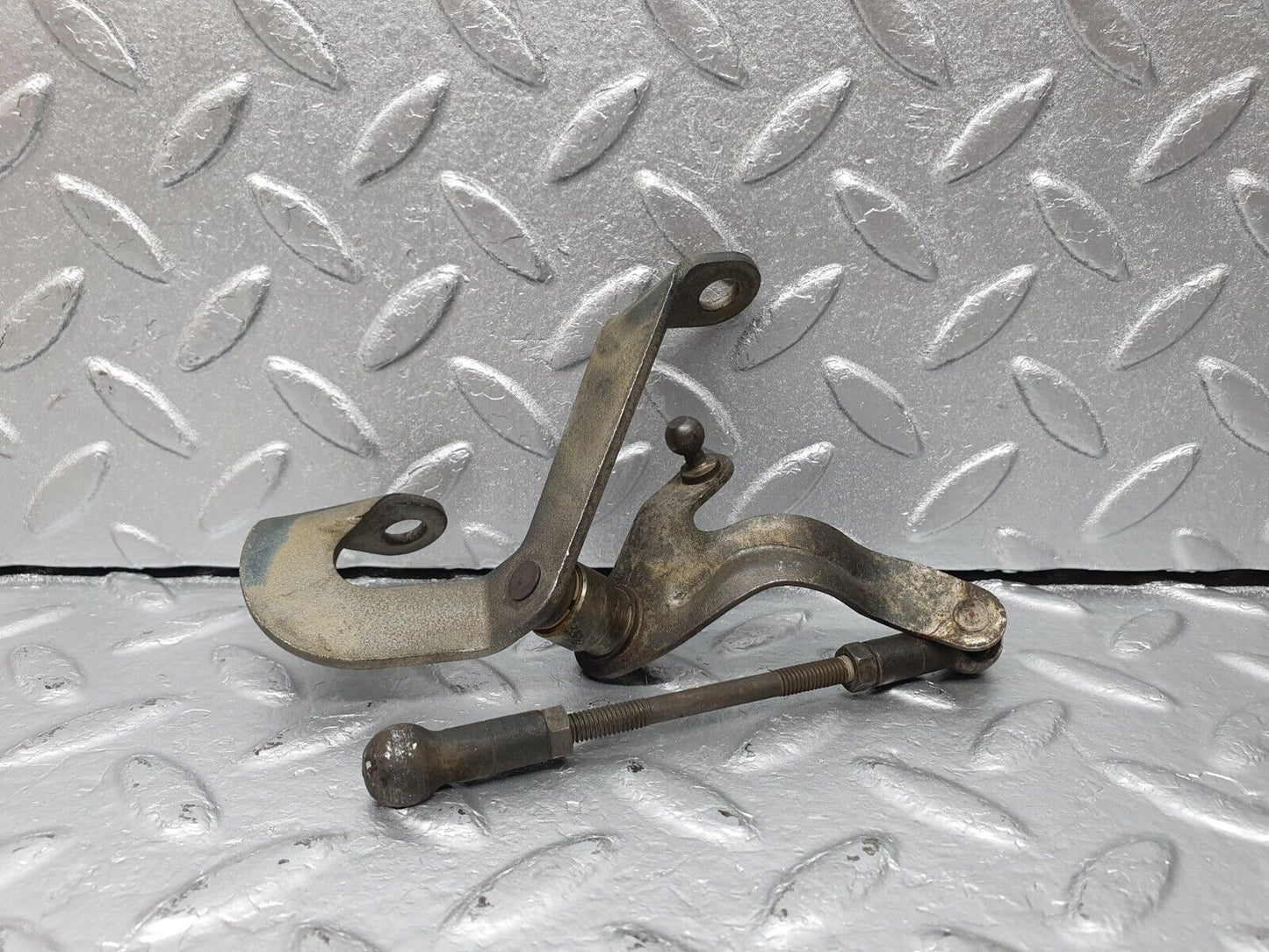41357 Mercedes-Benz W116 350SE Throttle Linkage