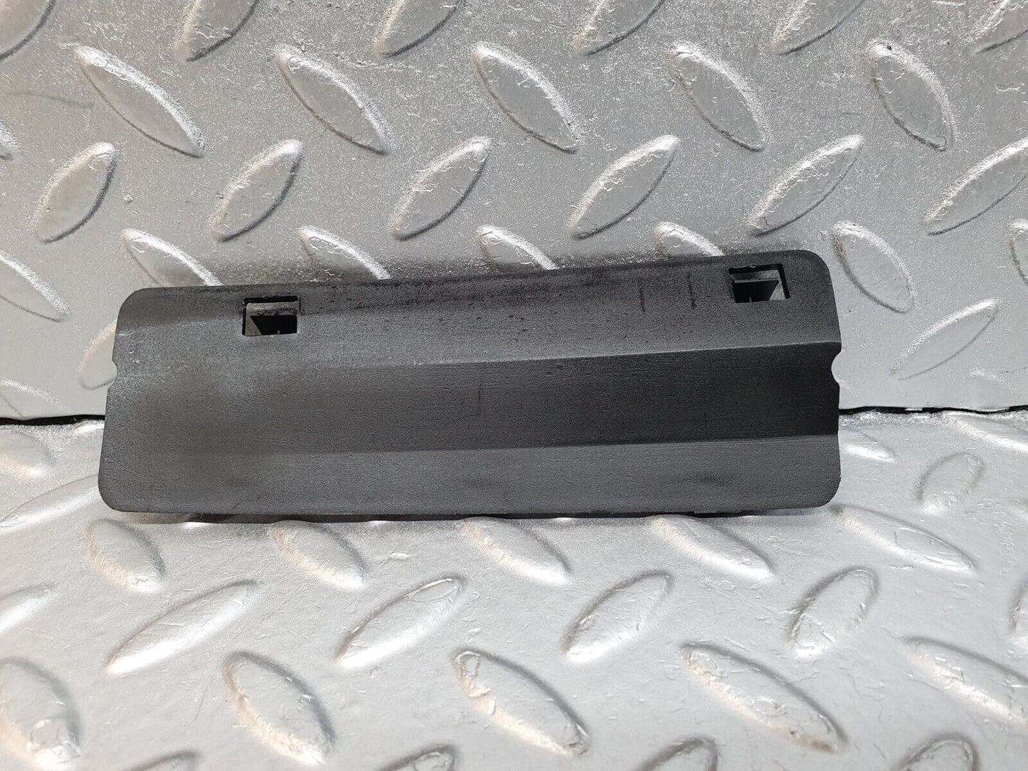 41975 Mercedes-Benz W202 C200 Windscreen Washer Nozzle Cover Trim 2028890025