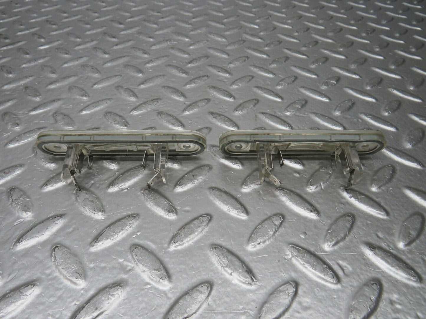 29556 Mercedes-Benz W124 230E Rear License Plate Light 1248200256