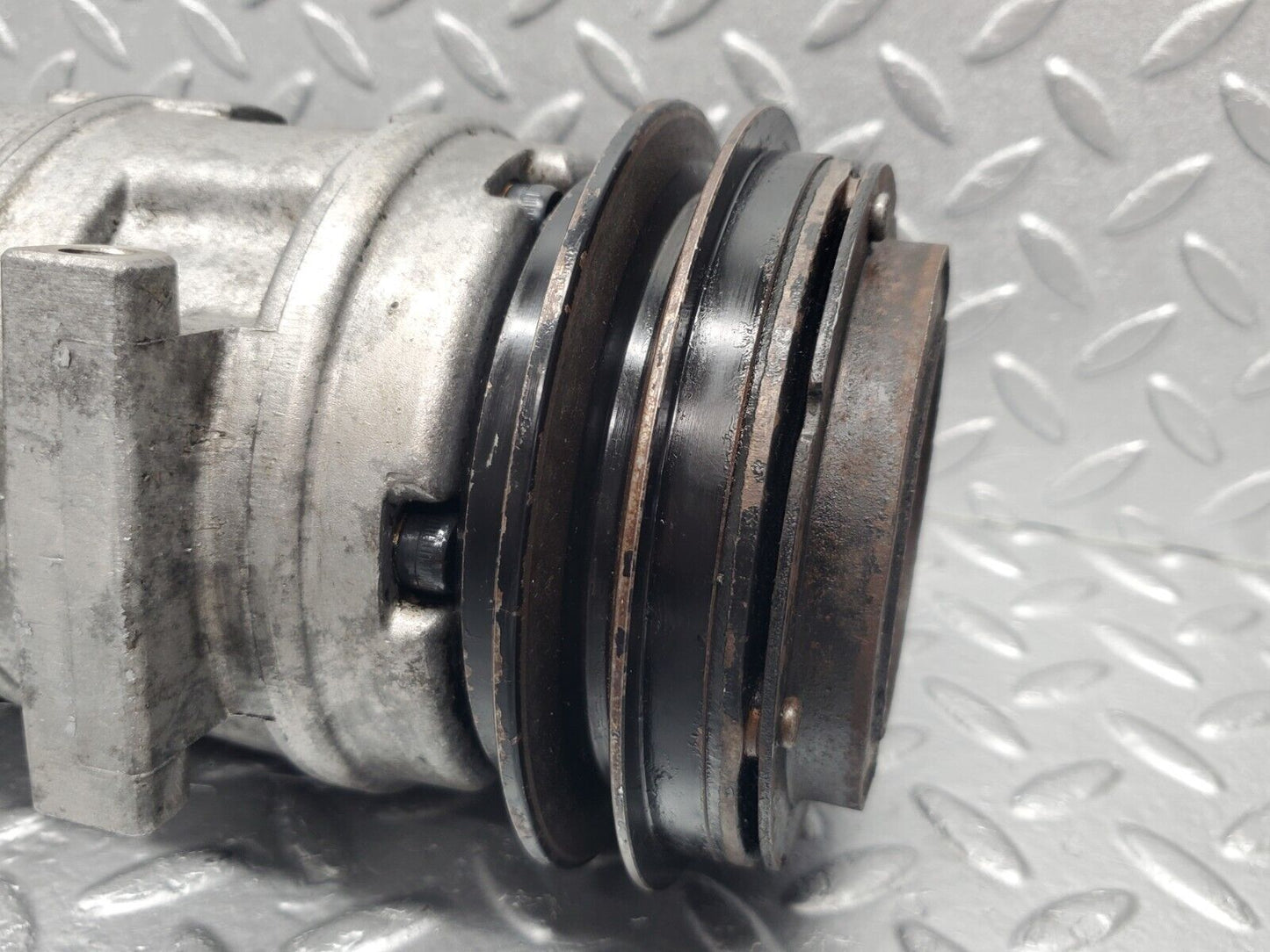 46060 Mercedes-Benz W126 420SE Air Conditioning Compressor Denso 1161310101 1161310002 1161300206