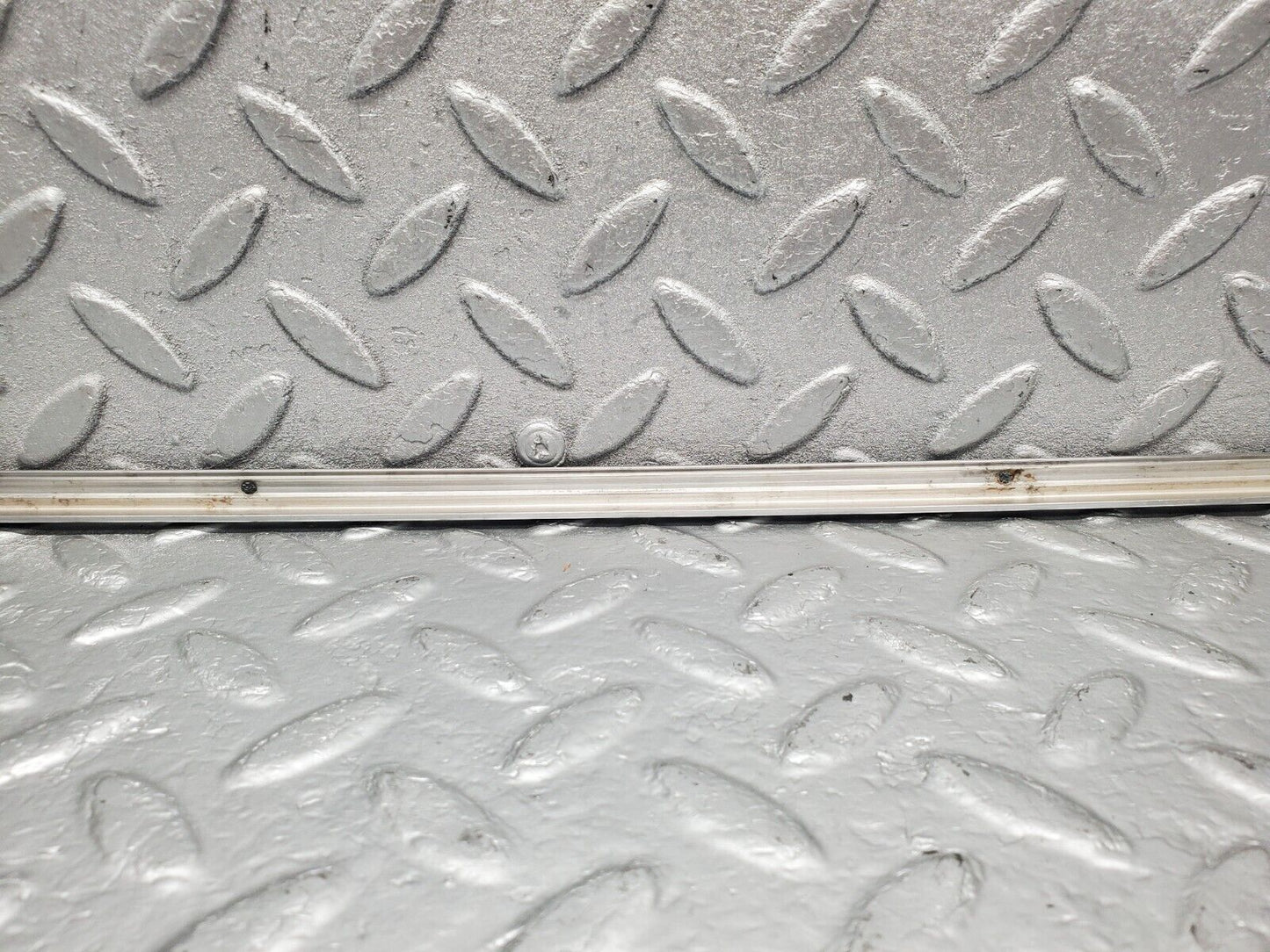 46572 Mercedes-Benz C123 280CE Coupe Sunroof Chrome Trim