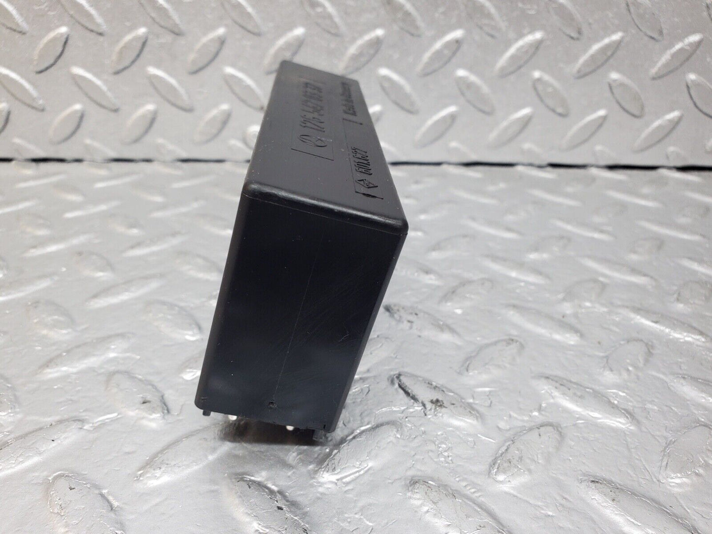 44622 Mercedes-Benz W124 220E Headlight Control Unit Relay 1265420332