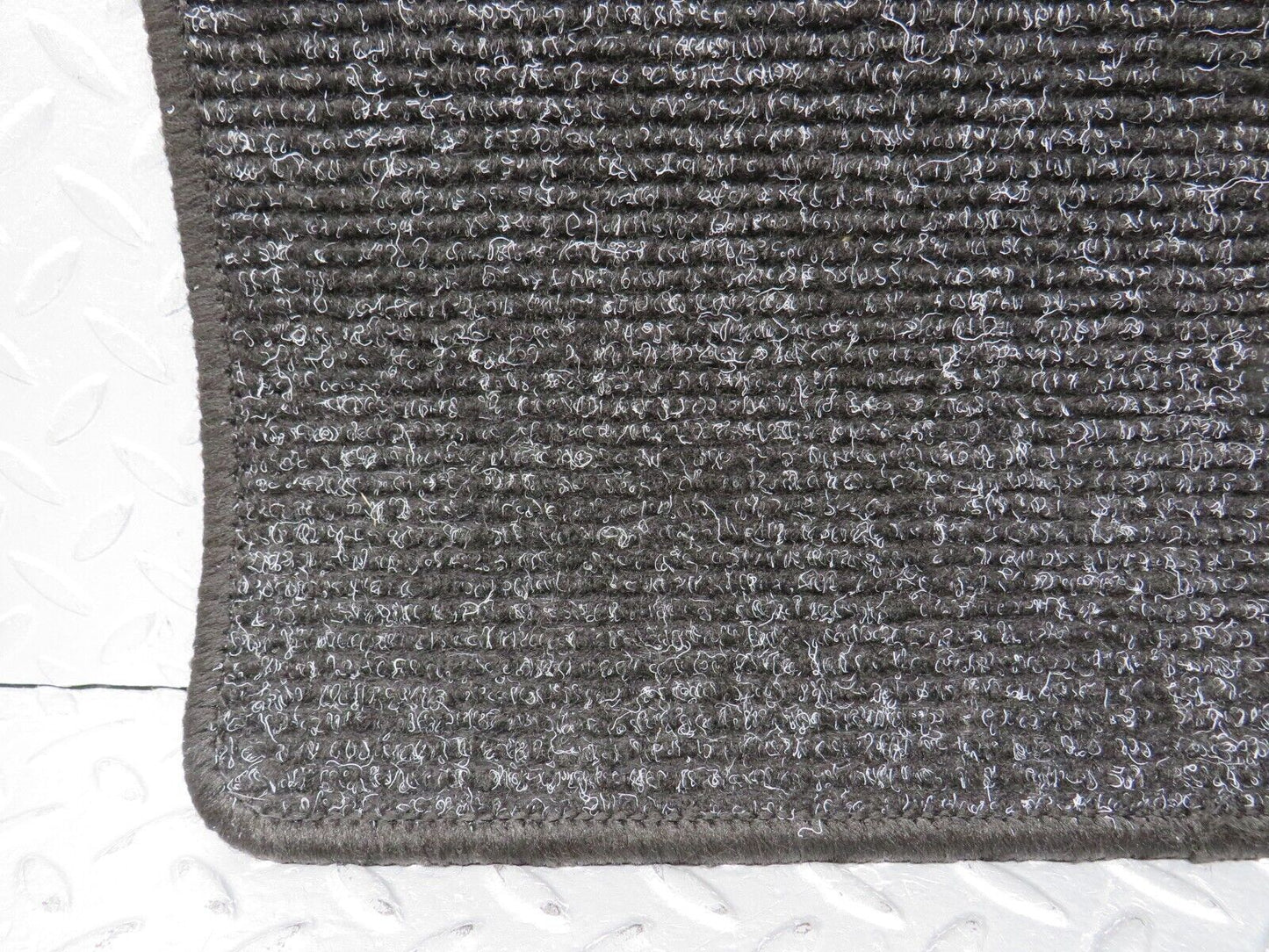 39047 Mercedes-Benz W201 190E 2.6L Rear Floor Mat 2x