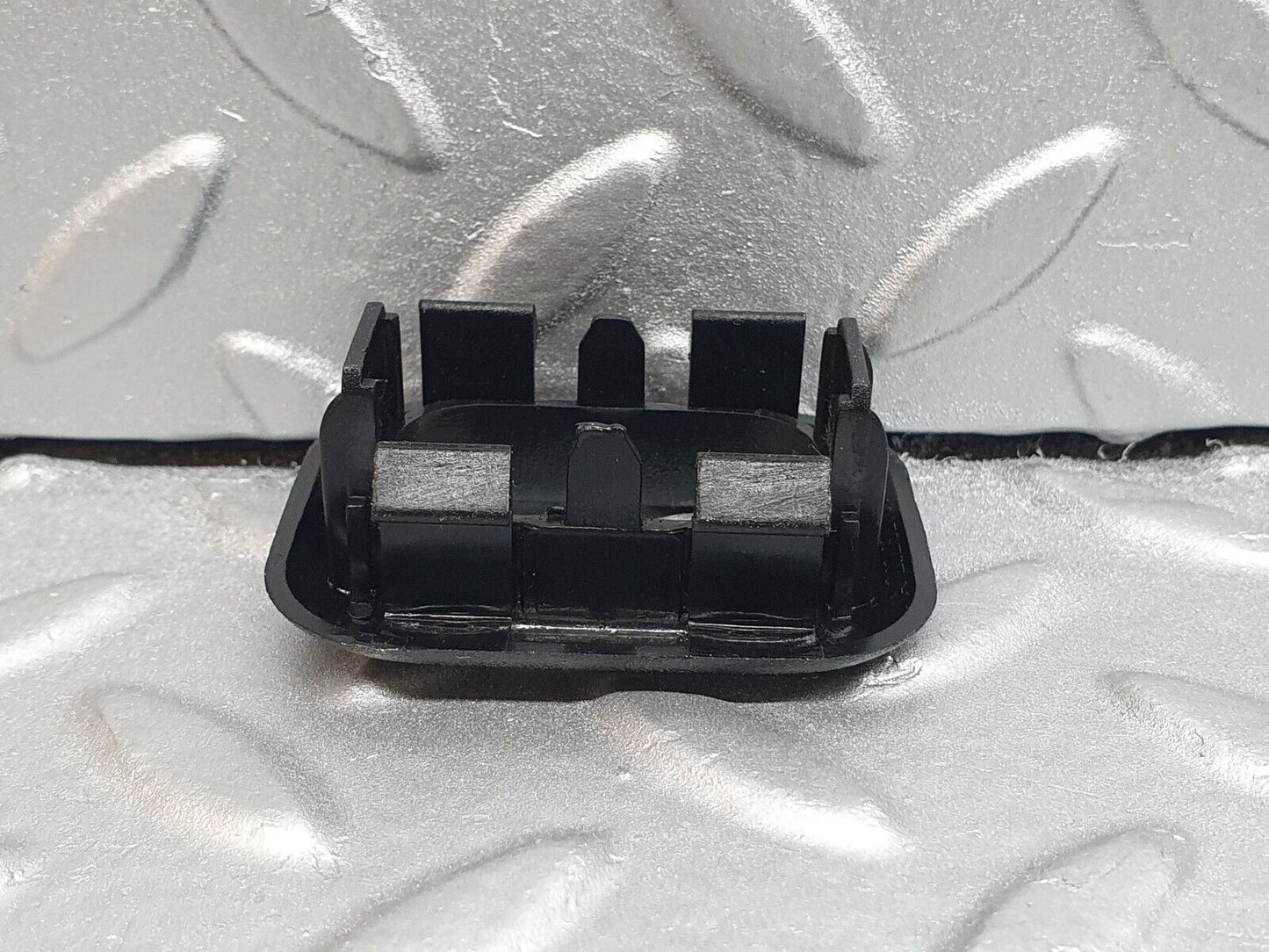 42046 Mercedes-Benz W202 C200 Window Switch Control Button Frame Housing 2028210159