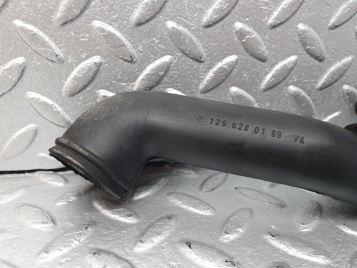 42521 Mercedes-Benz R129 320SL Coupe Heater Drain Pipe 1296280169