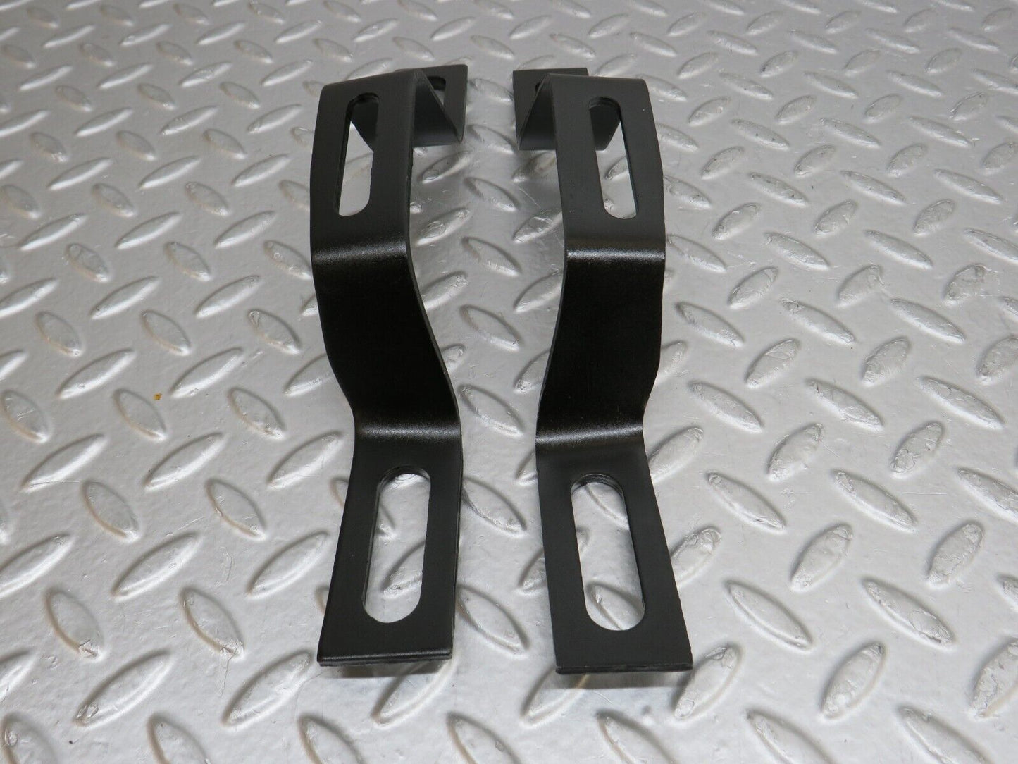 35682 Mercedes-Benz R107 280SL Front Bumper Bracket