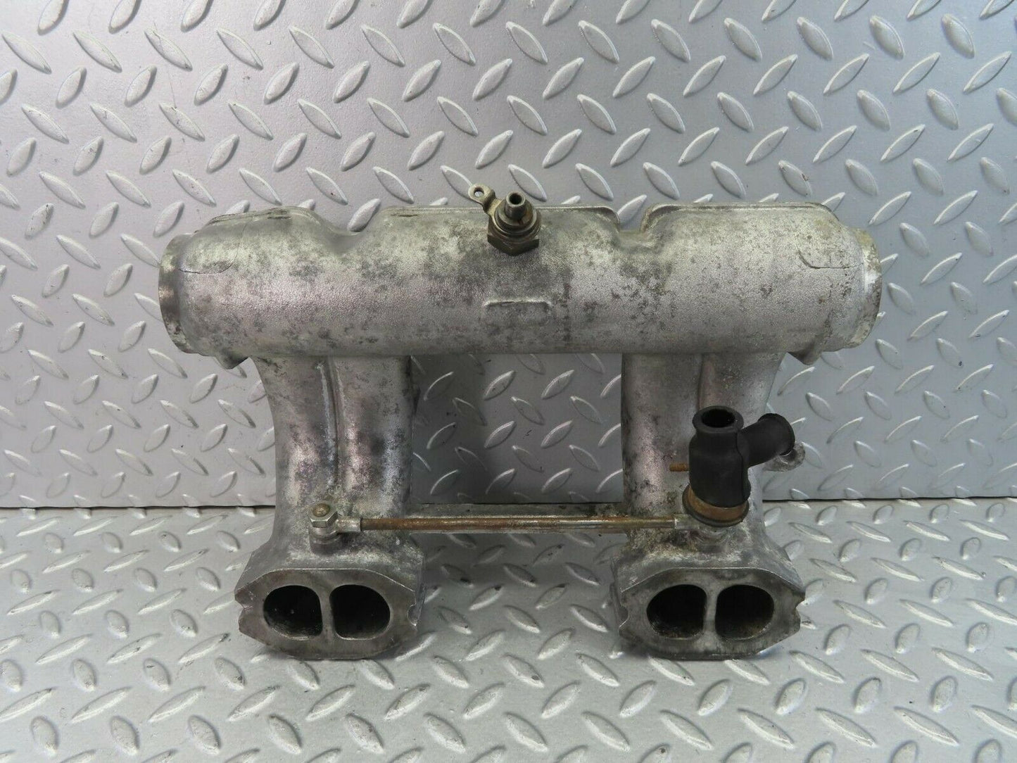 8680 Mercedes-Benz W115 Intake Manifold 6151410201