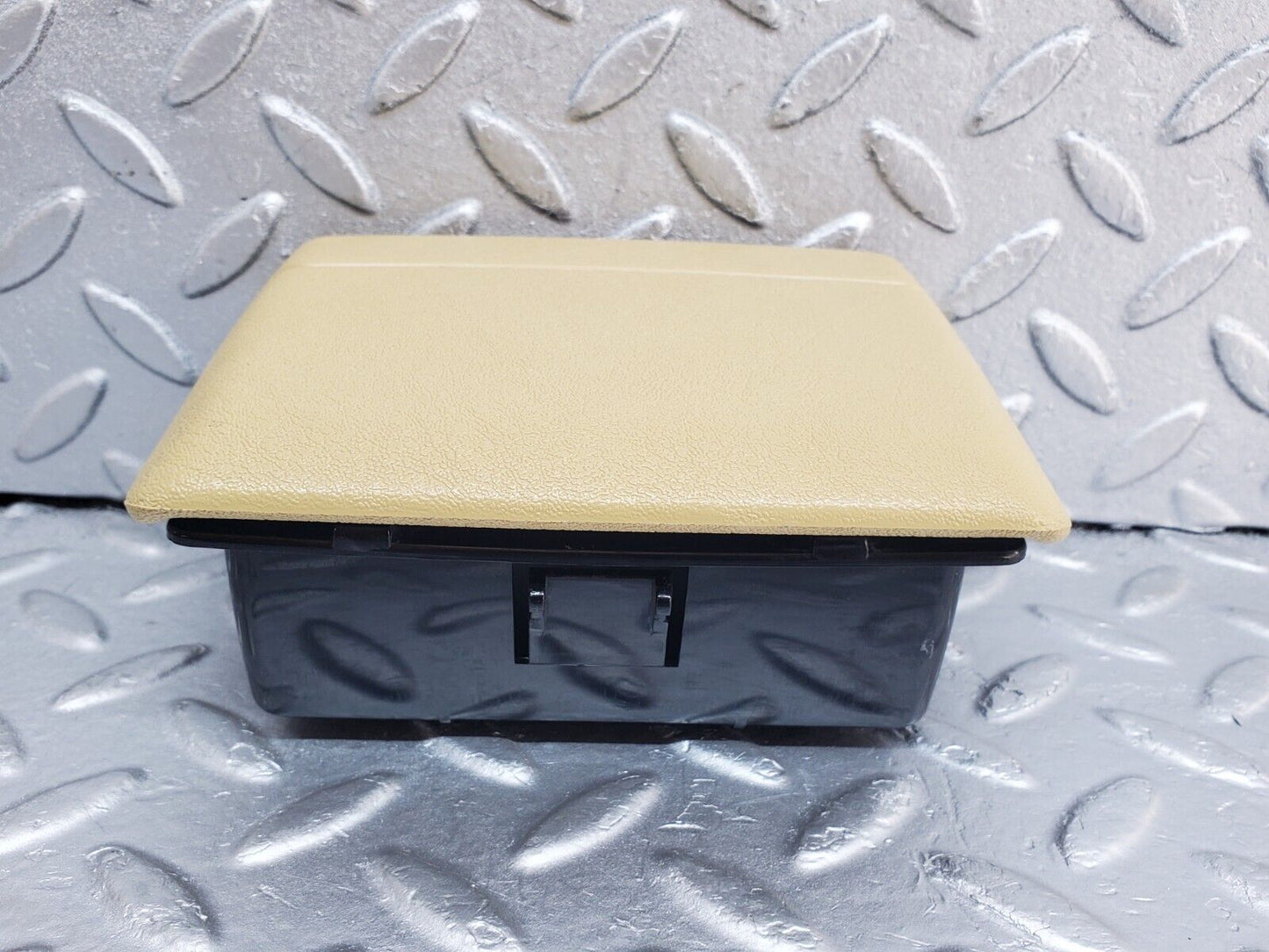 44376 Mercedes-Benz W123 280E Rear Door Ashtray