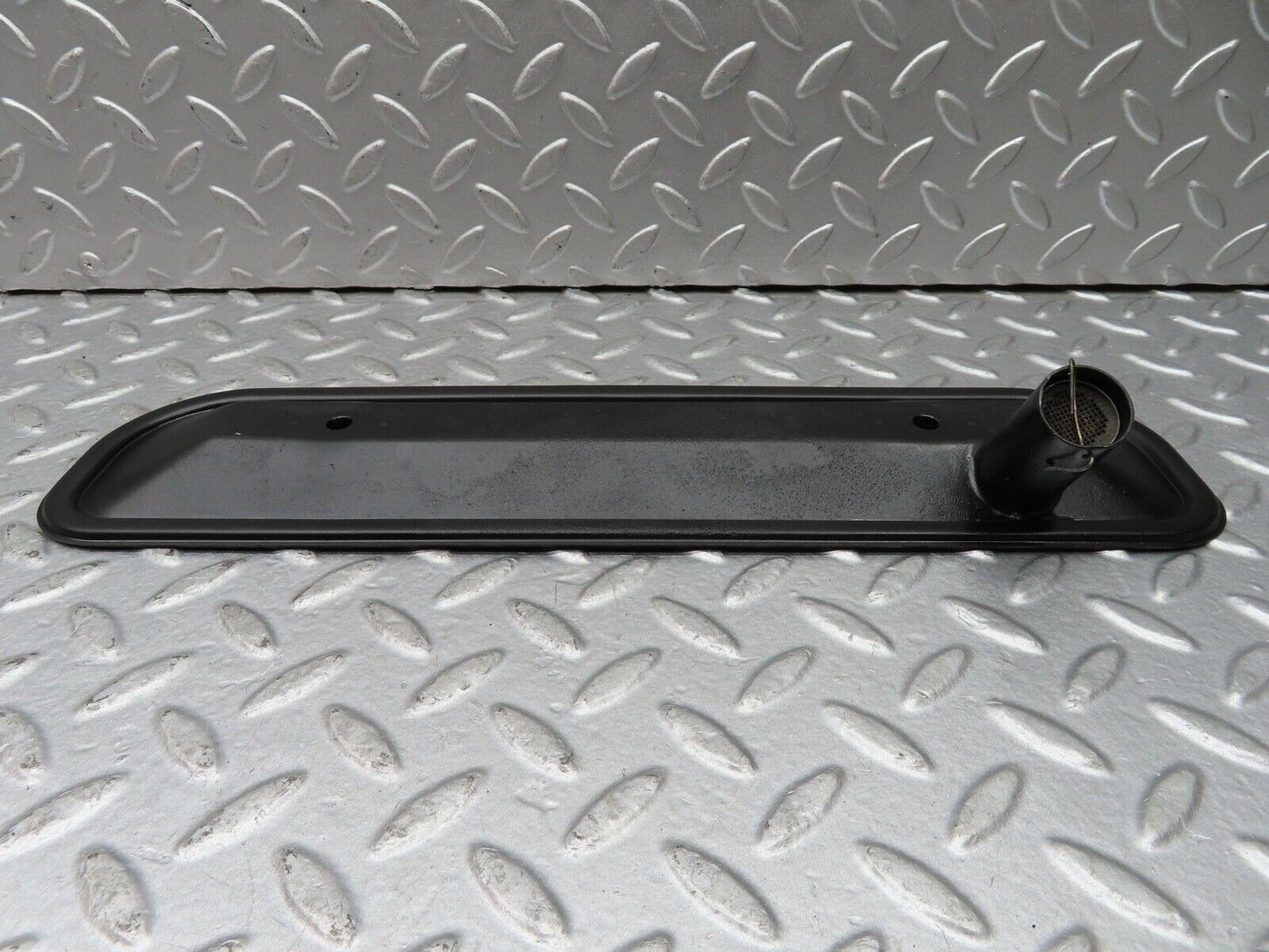 18542 Mercedes-Benz W136 170V Valve Cover