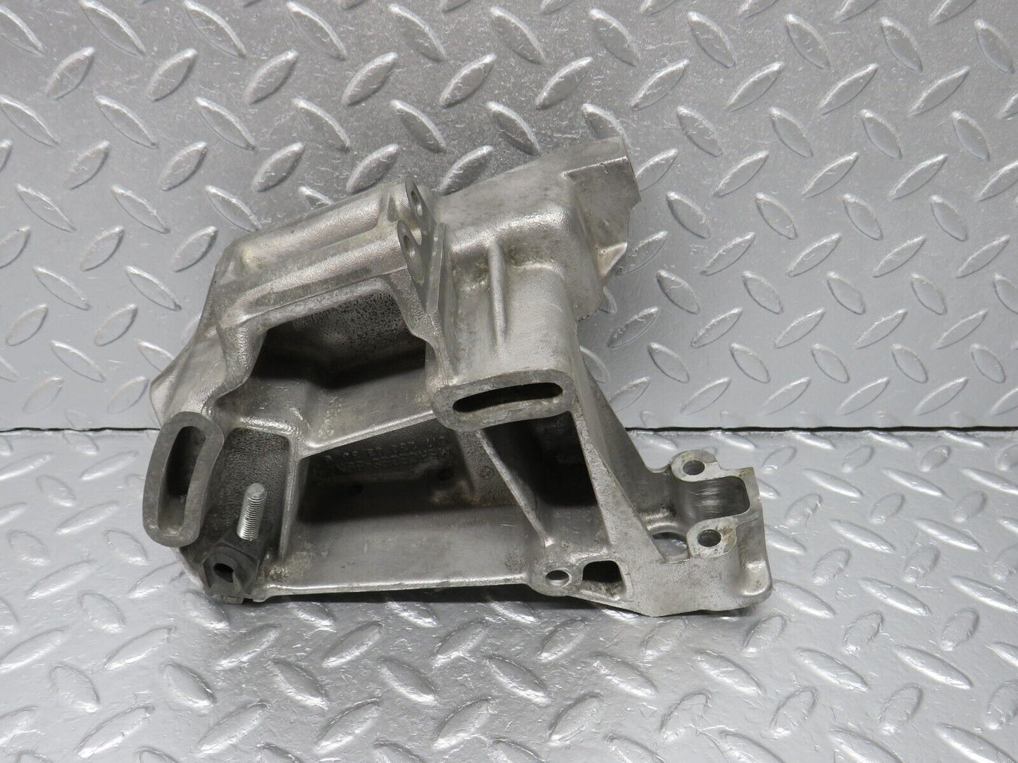 40652 Mercedes-Benz W123 300D Power Steering Pump Bracket 6172360330