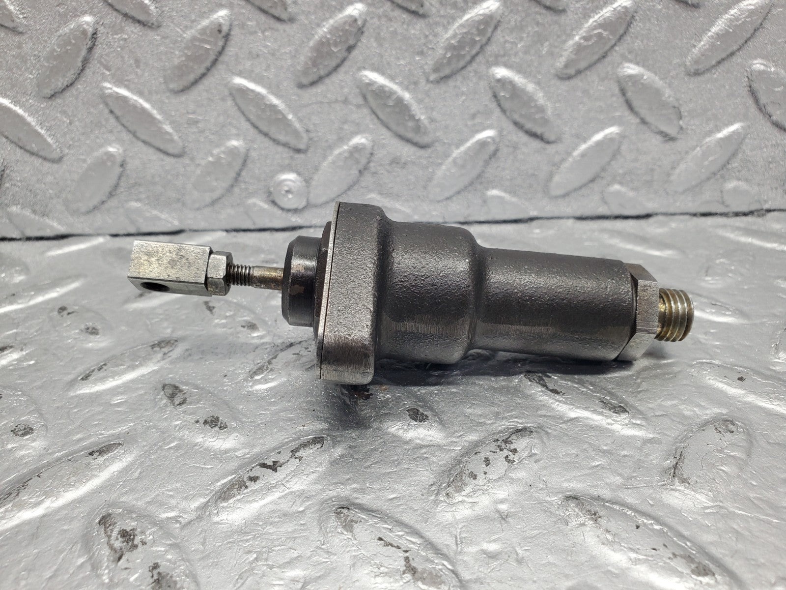 W112 idle regulator cylinder used OEM