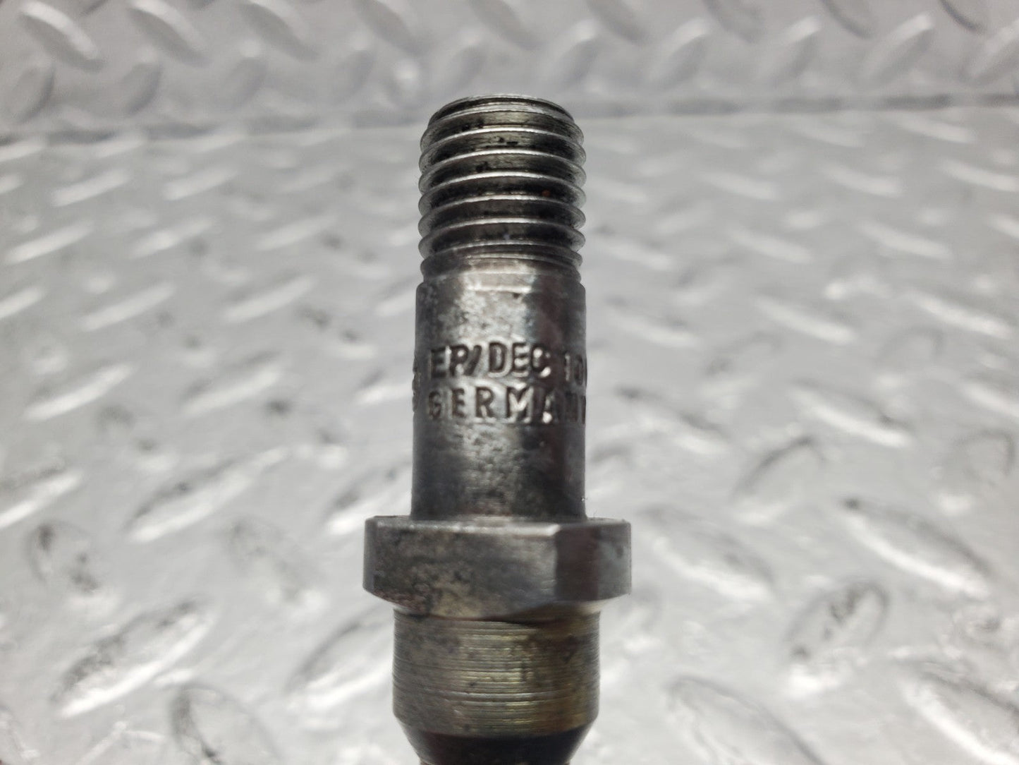 W112 fuel injector used OEM