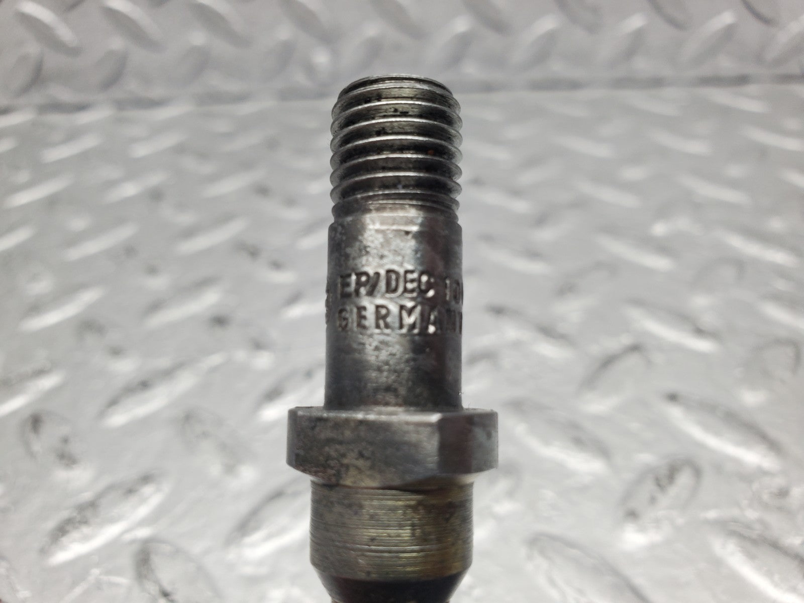 W112 fuel injector used OEM