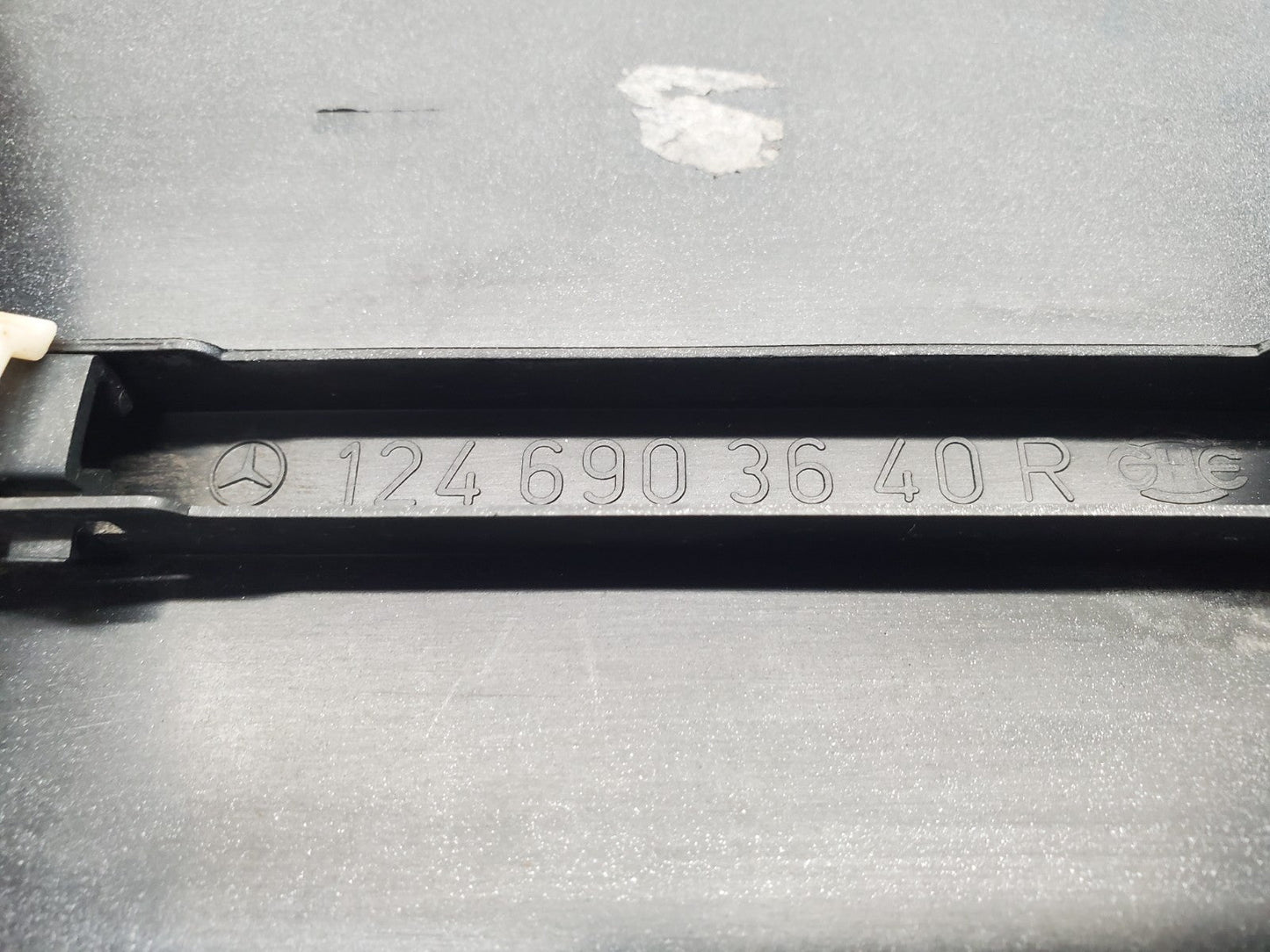 46806593