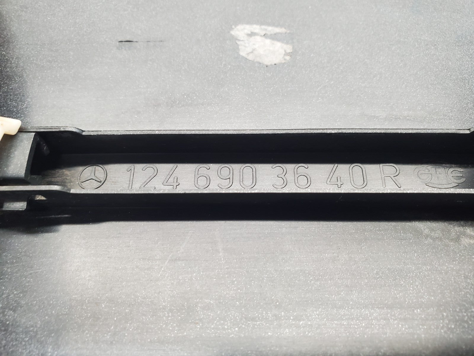 46806593