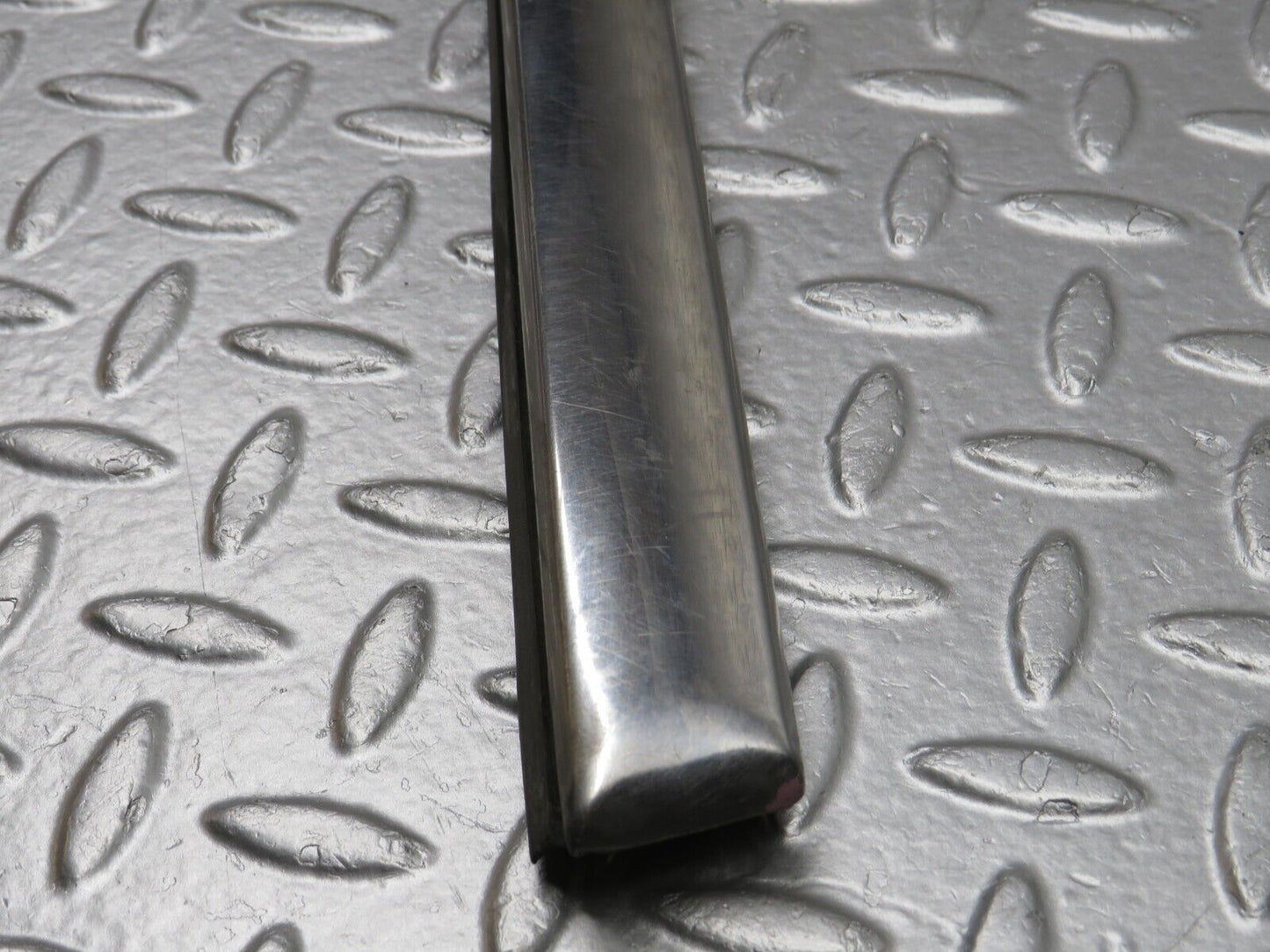 40199 Mercedes-Benz R107 Right Skirt Chrome Trim Strip