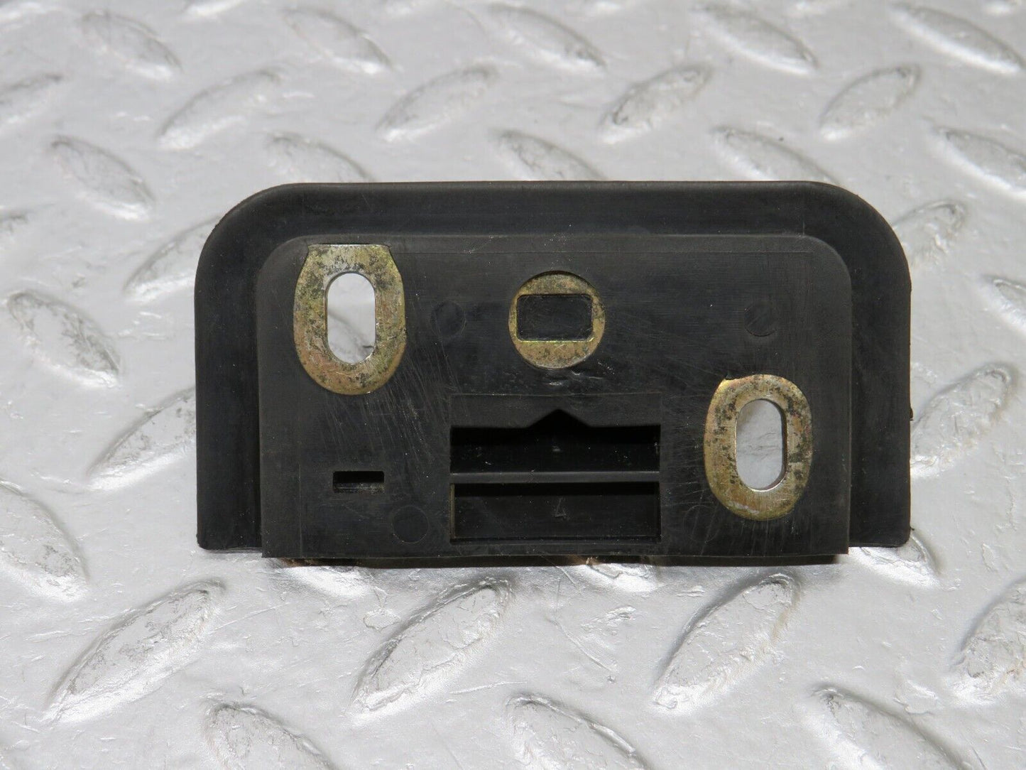 37736 Mercedes-Benz A124 320E Cabriolet Trunk Lock Latch