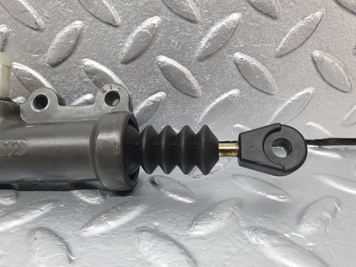 42832 Mercedes-Benz W201 190 Clutch Master Cylinder 5432 Fag G471 2022900112