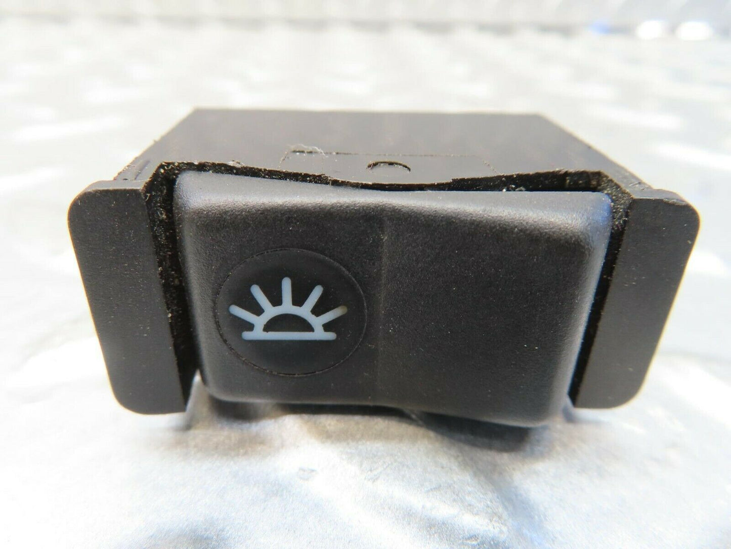 15789 Mercedes-Benz R107 450SL Coupe Interior Dome Light Switch 0008205810