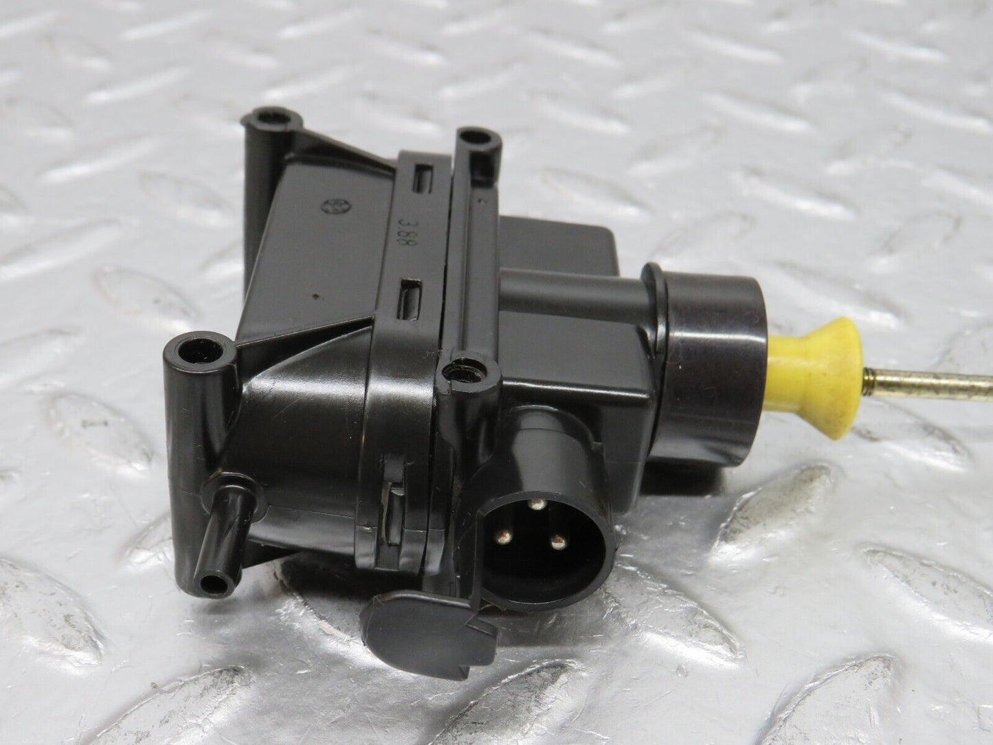 32494 Mercedes-Benz S124 300TE Wagon Trunk Lock Vacuum Actuator