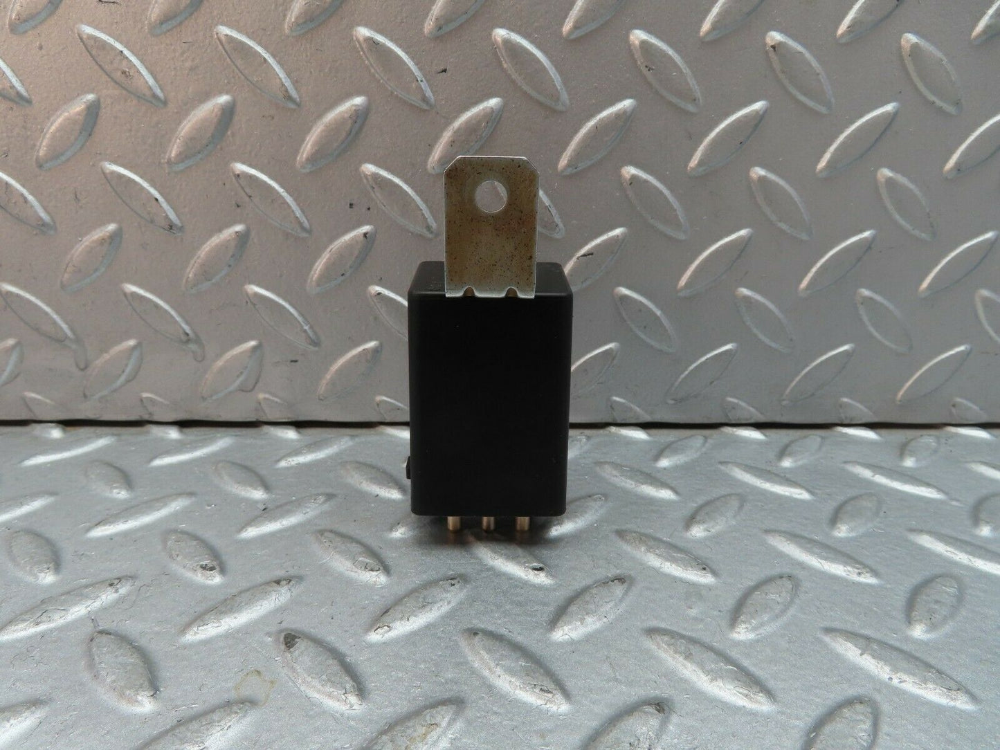 9575 Mercedes-Benz C123 280CE Coupe Rear Heated Window Relay 1078200010