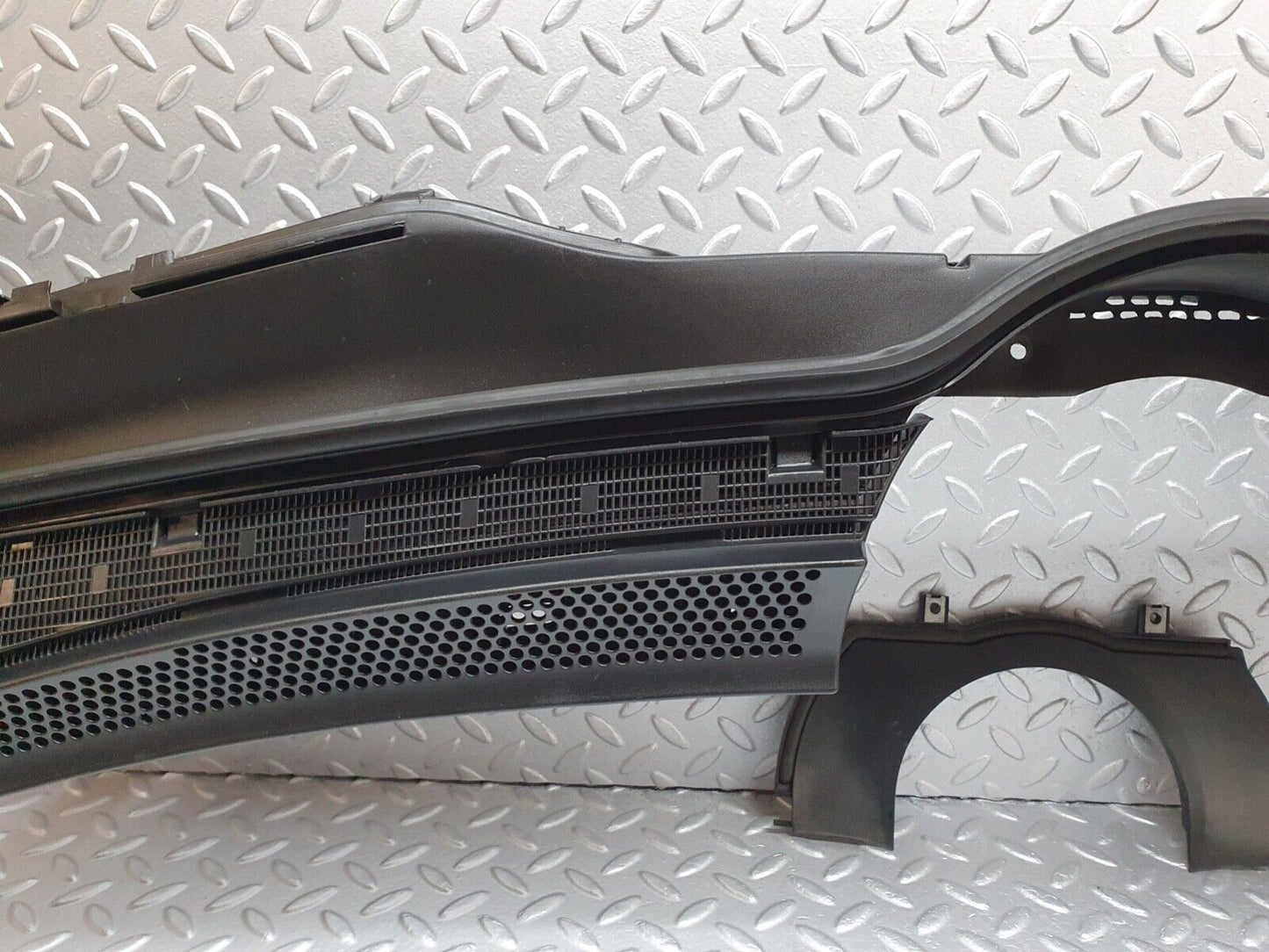 42002 Mercedes-Benz W202 C200 Water Drain 2028300413 2028300613