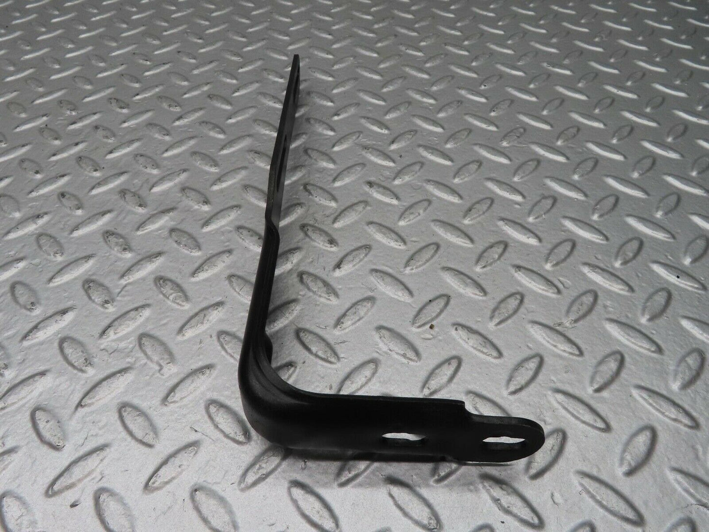 15117 Mercedes-Benz W140 S320 Downpipe Exhaust Bracket