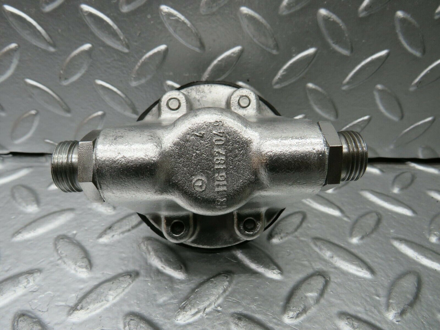 22697 Mercedes-Benz C107 450SLC Coup Oil Pressure Damper 1161870196 1161870494