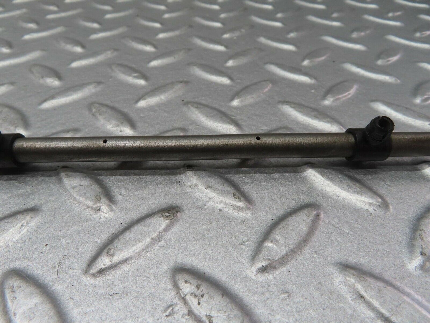 13354 Mercedes-Benz C107 350SLC Coupe Camshaft Oil Tube