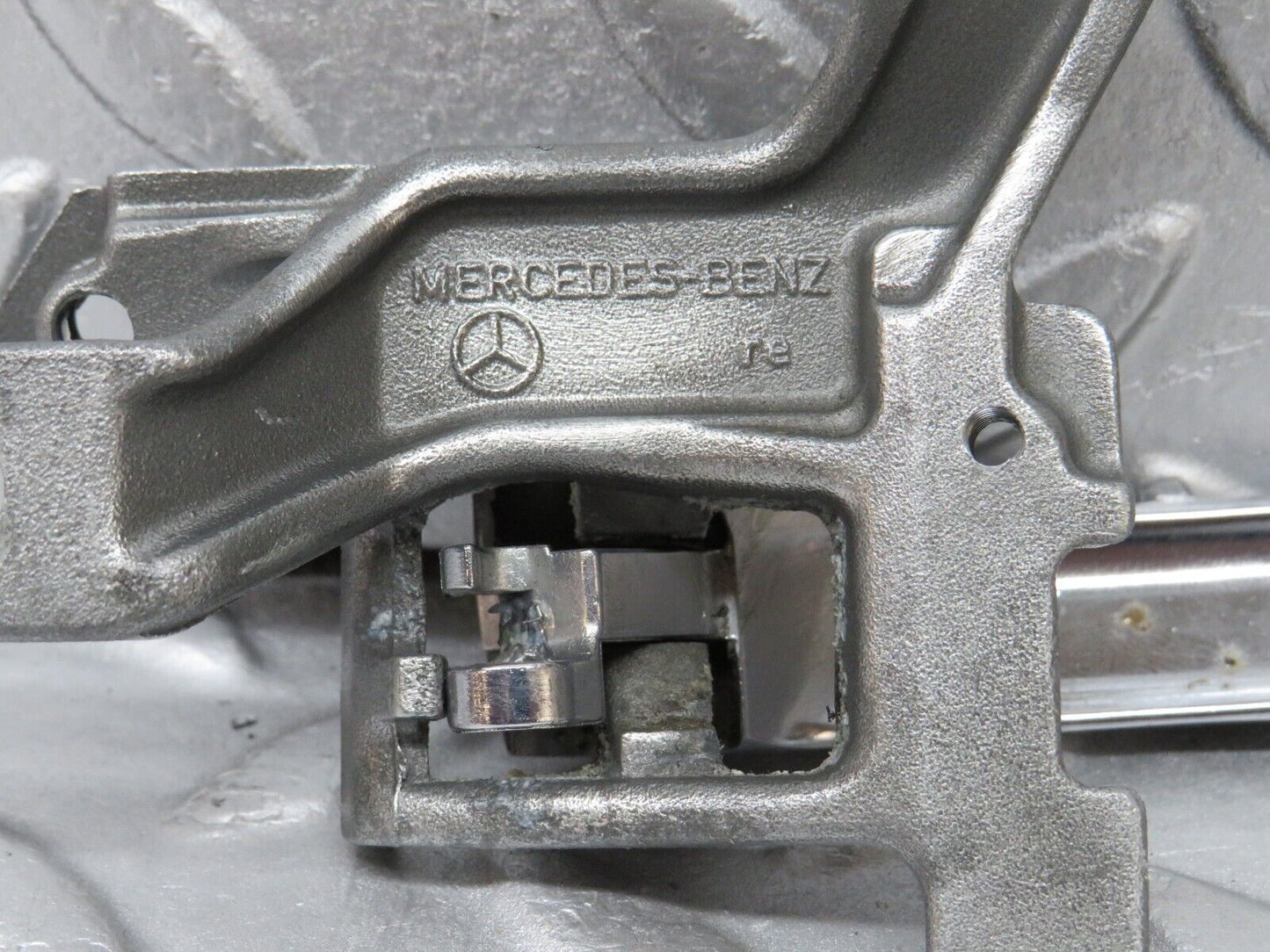 36881 Mercedes-Benz C126 420SEC Coupe Right Door Interior Handle