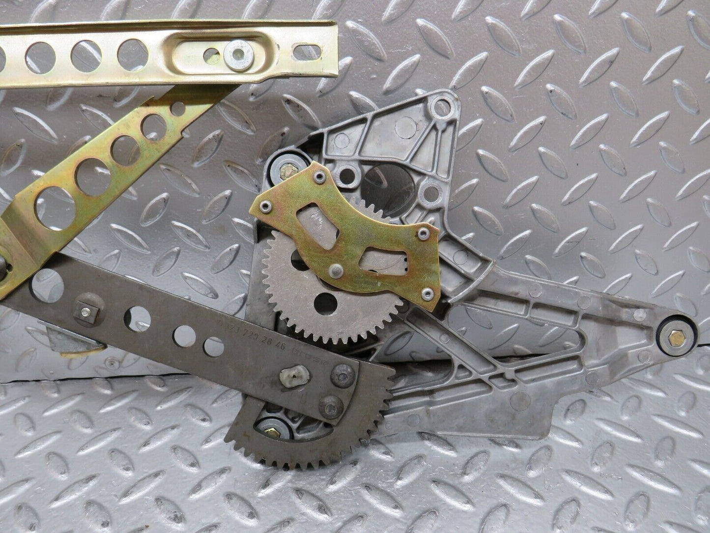 28015 Mercedes-Benz W123 280E Front Right Power Window Regulator 1237202846