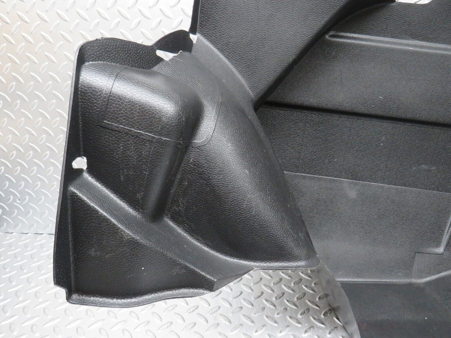 31902 Mercedes-Benz W201 190LE 1.8L Trunk Cover Panel Right Side 2016932433