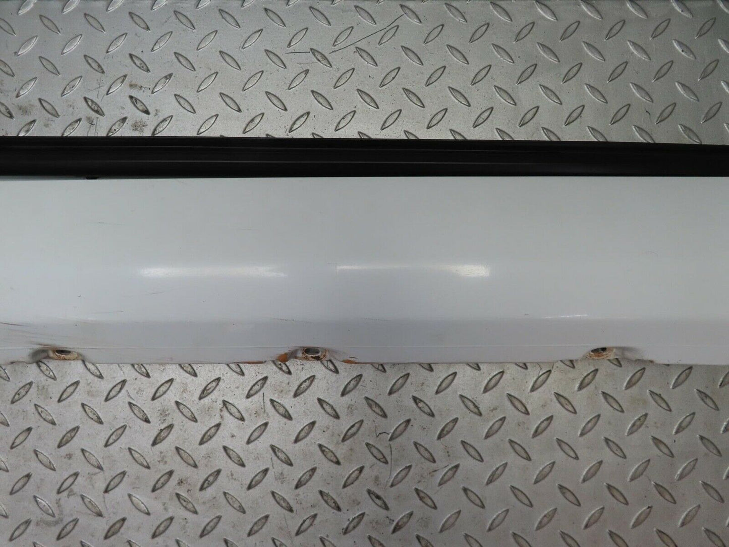 16507 Mercedes-Benz W124 260E Side Skirt Left Side