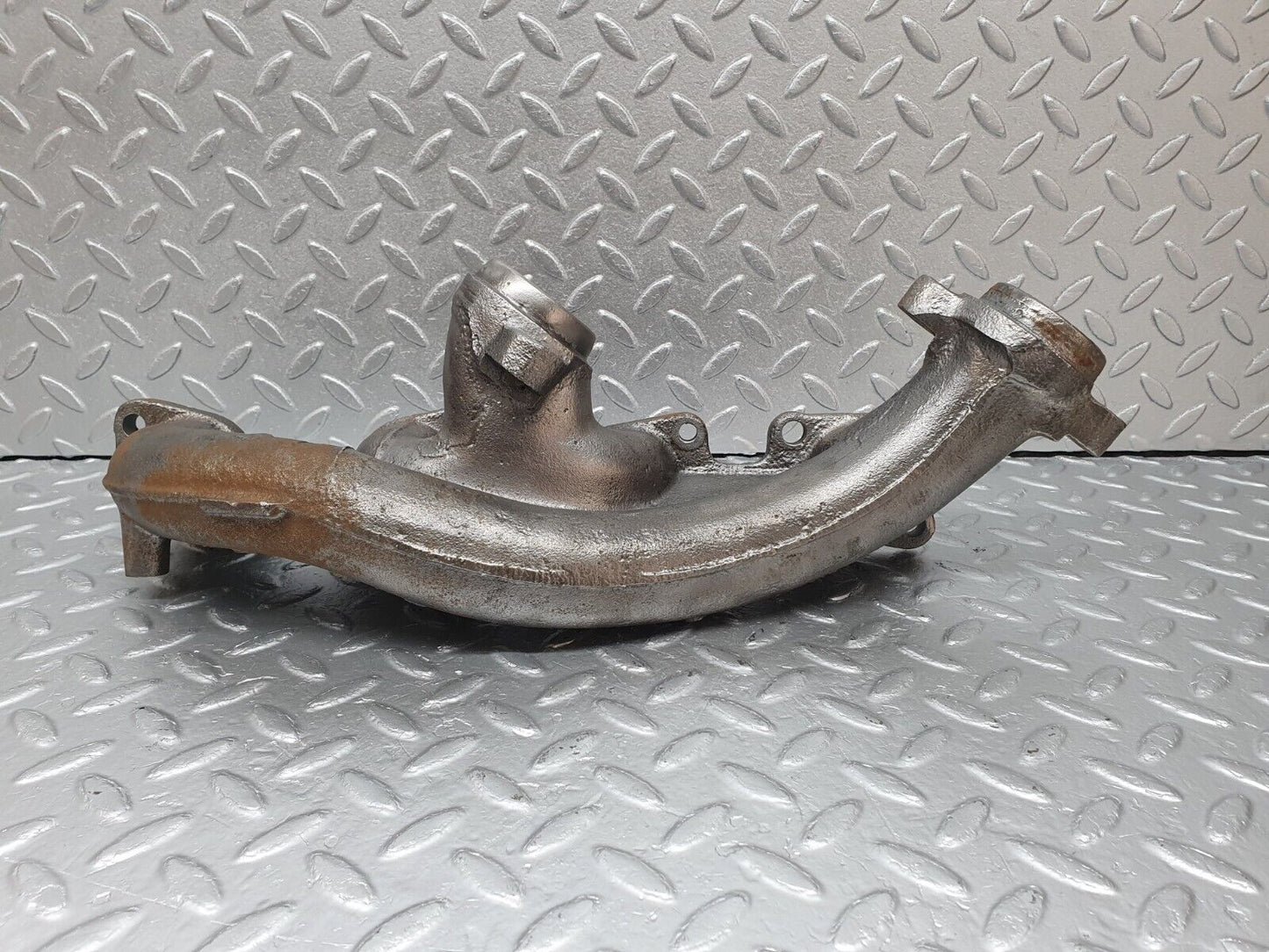 41583 Mercedes-Benz W124 200E Exhaust Manifold 1021423101
